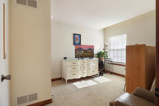 20-web-or-mls-6430 92nd Ave, Kenosha, WI - 18