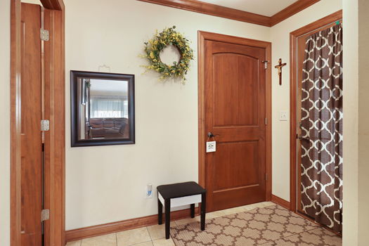 3-web-or-mls-6430 92nd Ave, Kenosha, WI - 01