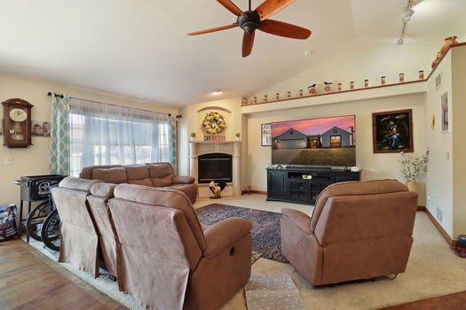 4-web-or-mls-6430 92nd Ave, Kenosha, WI - 10