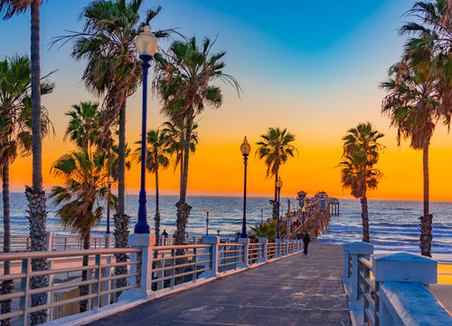 SOUTHERN CALIFORNIA SUNSET WITH PIER AT OCEANSIDE CA