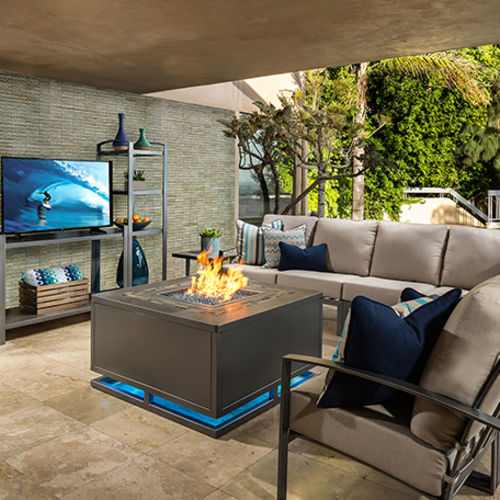 Living Lavishly Outdoors with 2018 Trends