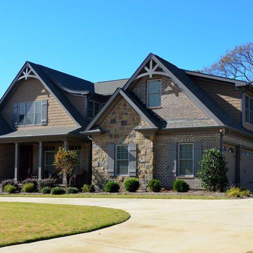 Improving Your Home’s Curb Appeal This Spring