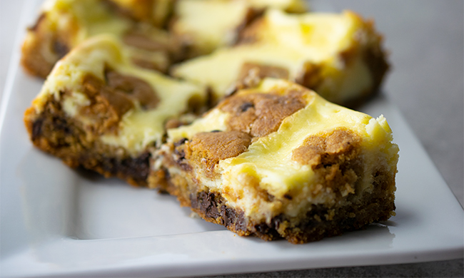 14868-VID-CHOC-CHIP-CHEESECAKE-BARS-detail-intro-image