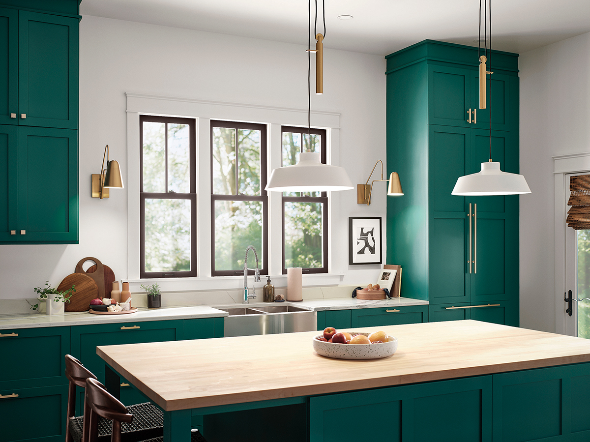 HGSW CCOTY 2021 shown in a kitchen with wall color Bohemian Lace