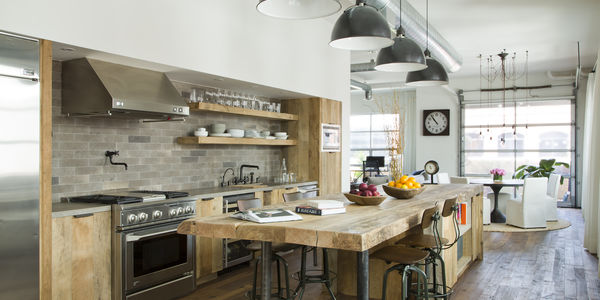 Six Inspiring Farmhouse-Style Ideas Using Natural Wood