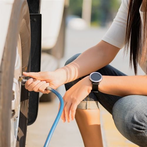 4 vehicle maintenance tips you can do at home