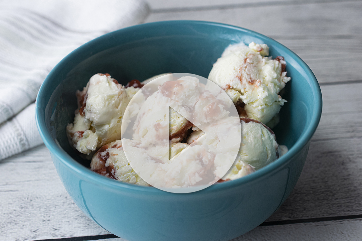 16183_VID_Cheesecake Ice Cream with Fruit Swirls
