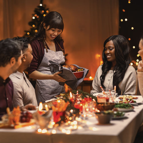 5 Tips to Pull Off Holiday Hosting