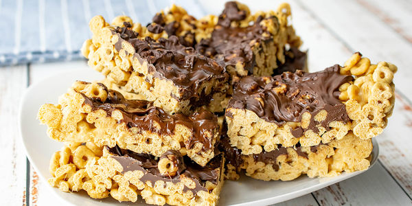 5-Minute Dark Chocolate Cereal Bars