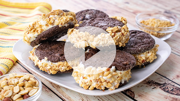 Play 16706_VID_Peanut_Butter_Ice_Cream_Sandwiches