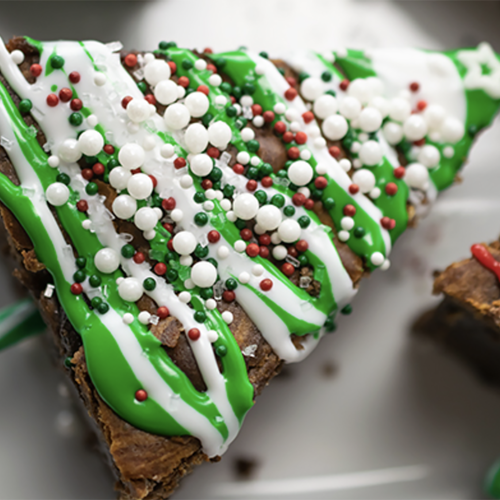 Make Your Own Christmas Tree Snack Cakes