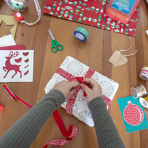 Make Merry Memories! 4 Tips for Successful Homemade Holidays