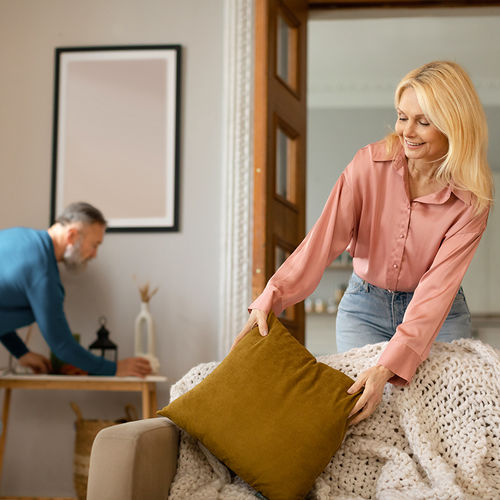 Winterize Your Clean: Cozy House Hacks for Winter Housekeeping