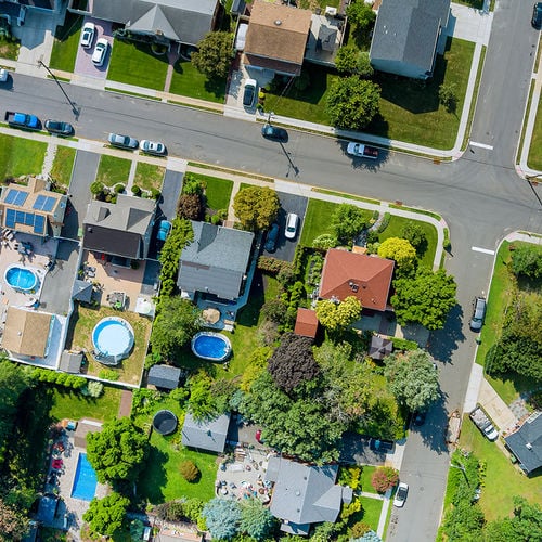 Sunshine and Sold Signs: Top Tips for Selling Your Home this Summer