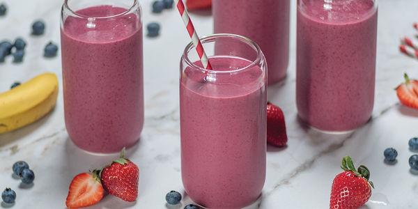 Green Tea Berry Banana Smoothies