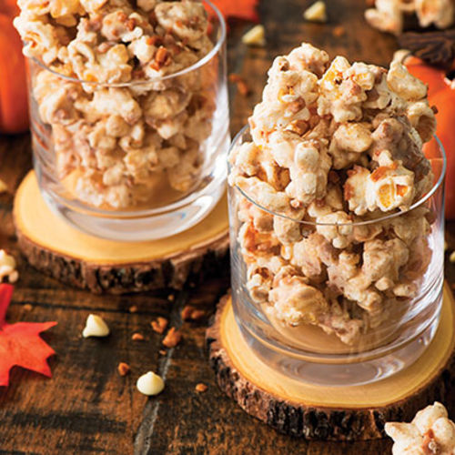 White Chocolate and Pumpkin Pie Spice Popcorn Bites