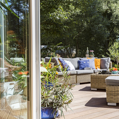 Sun's Out, Homes Out: 5 Summer Staging Secrets for Sellers