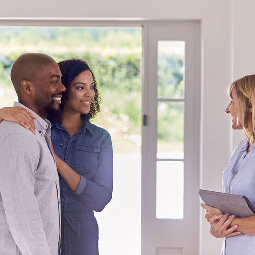 Summer Home Tours: 5 Smart Tips for Homebuyers!