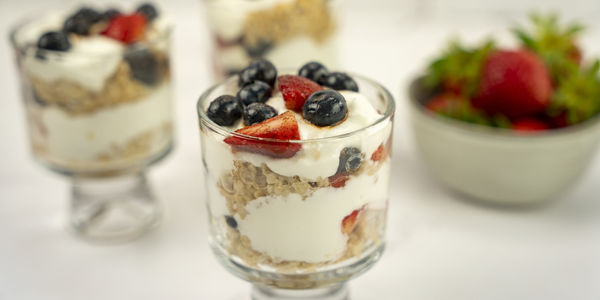 Fruity Oatmeal Yogurt Parfaits