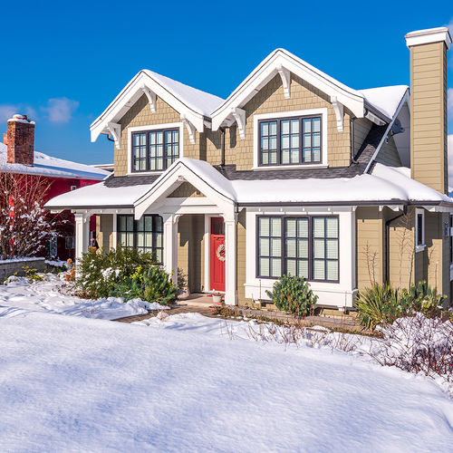 Selling in the Snow: 5 Strategies to Make Your Winter Listing Shine (and Sell Fast!)