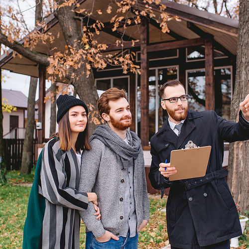 Daylight Saving is Over: 5 Pro Tips for Viewing Homes After the Clocks Fall Back
