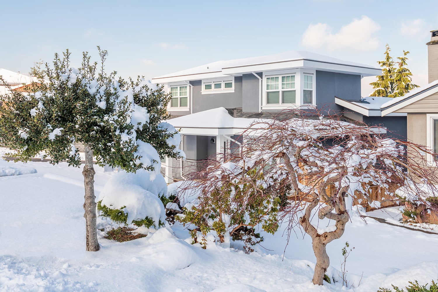 a-typical-american-house-in-winter-snow-covered-2025-10-28-21-24-57-utc