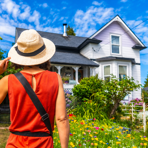 Sizzle, Don’t Fizzle: How to Stage Your Home for a Hot Summer Sale