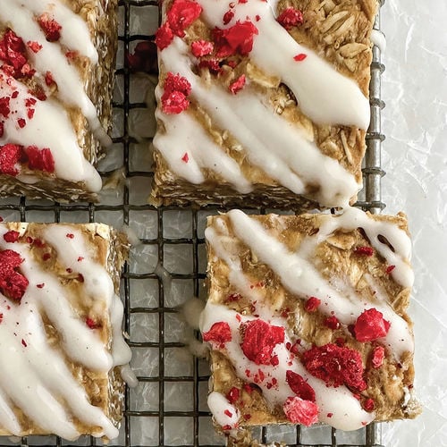 Grab and Go Peanut Butter and Jelly Oat Bars for Busy School Days