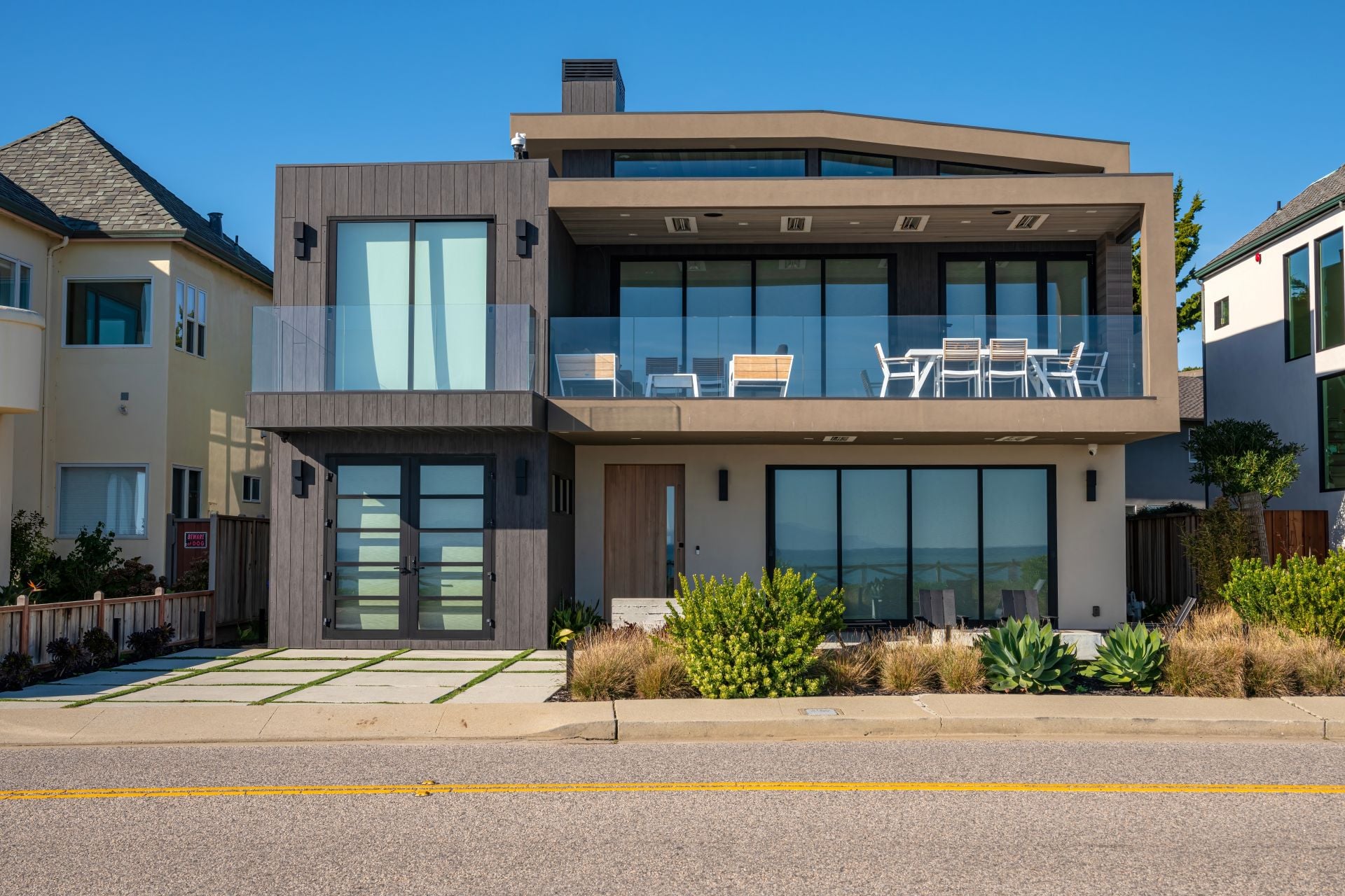 Moden houses near the shoreline Santa Cruz California.