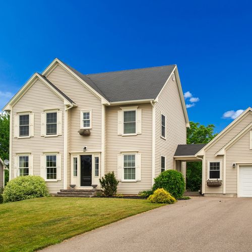 Single-Family Home vs. Duplex: What Clarksville Real Estate Investors Should Consider