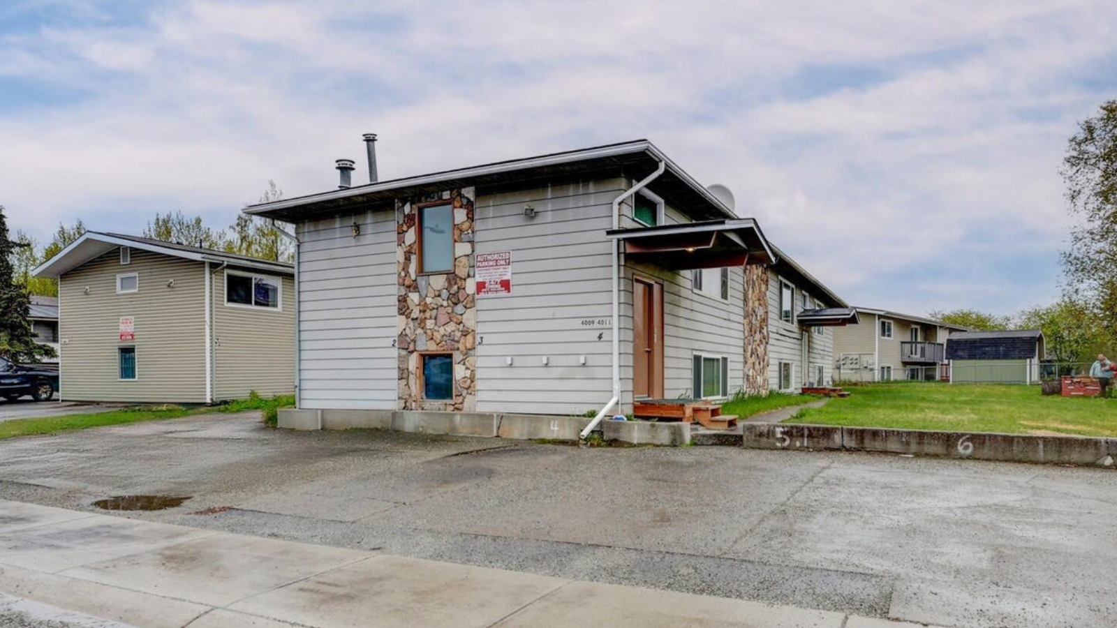 Mountain View Anchorage six-unit multifamily property listed near $500,000