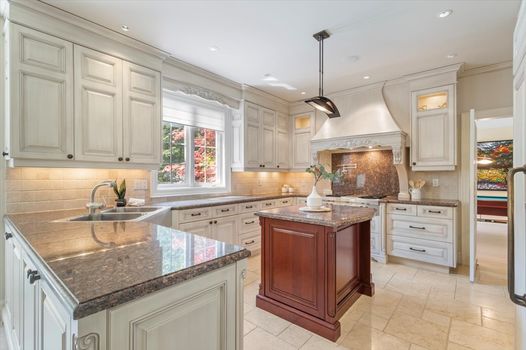 10-Kitchen