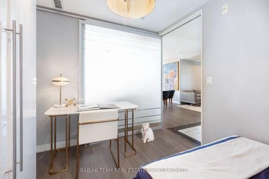 835 St Clair Ave W #414 (11)