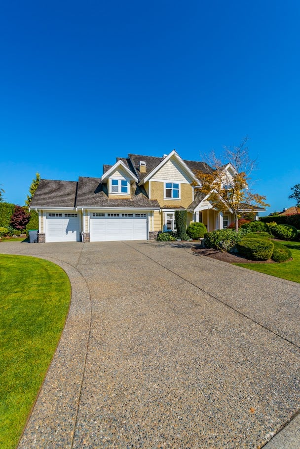 Big custom made luxury house Canada.