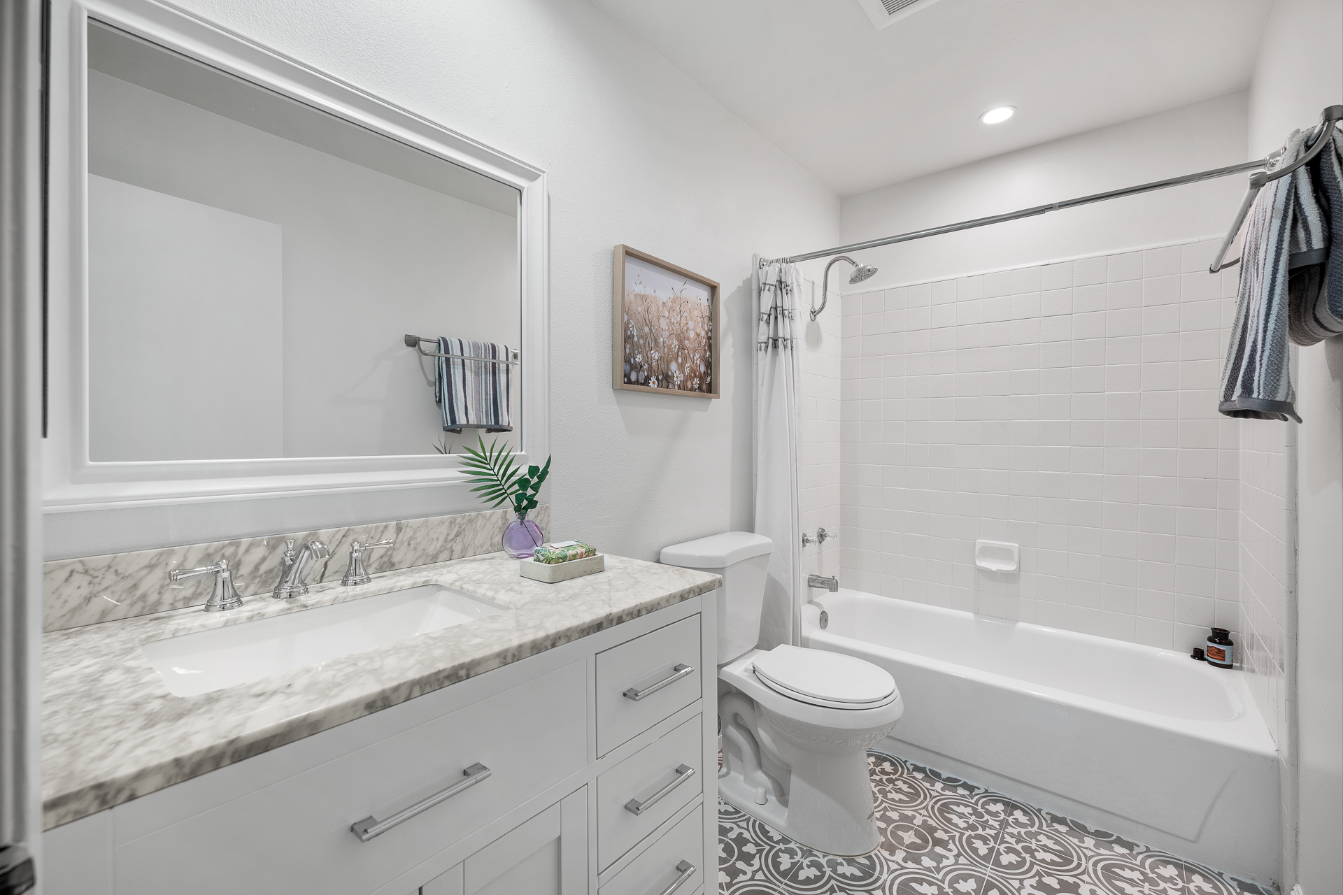 1081 Thistlegate Road, Oak Park