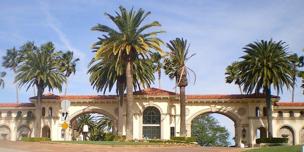 Tarzana Housing Market and Neighborhood Guide