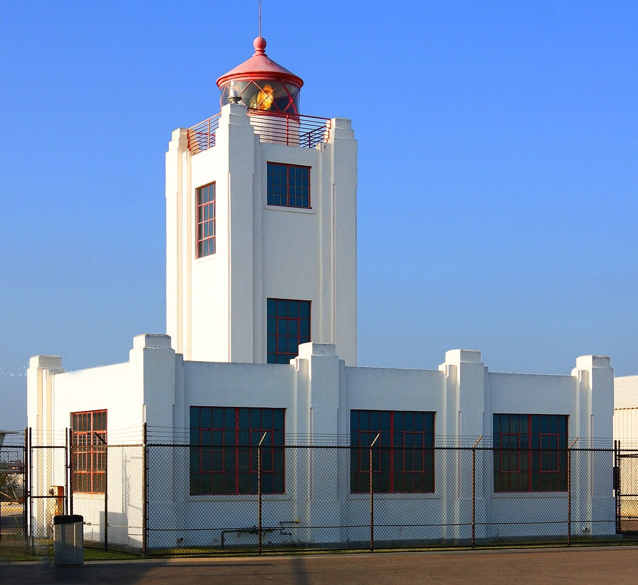 Point Hueneme Lighthouse on the Port Hueneme coast