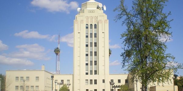 Van Nuys Housing Market and Neighborhood Guide