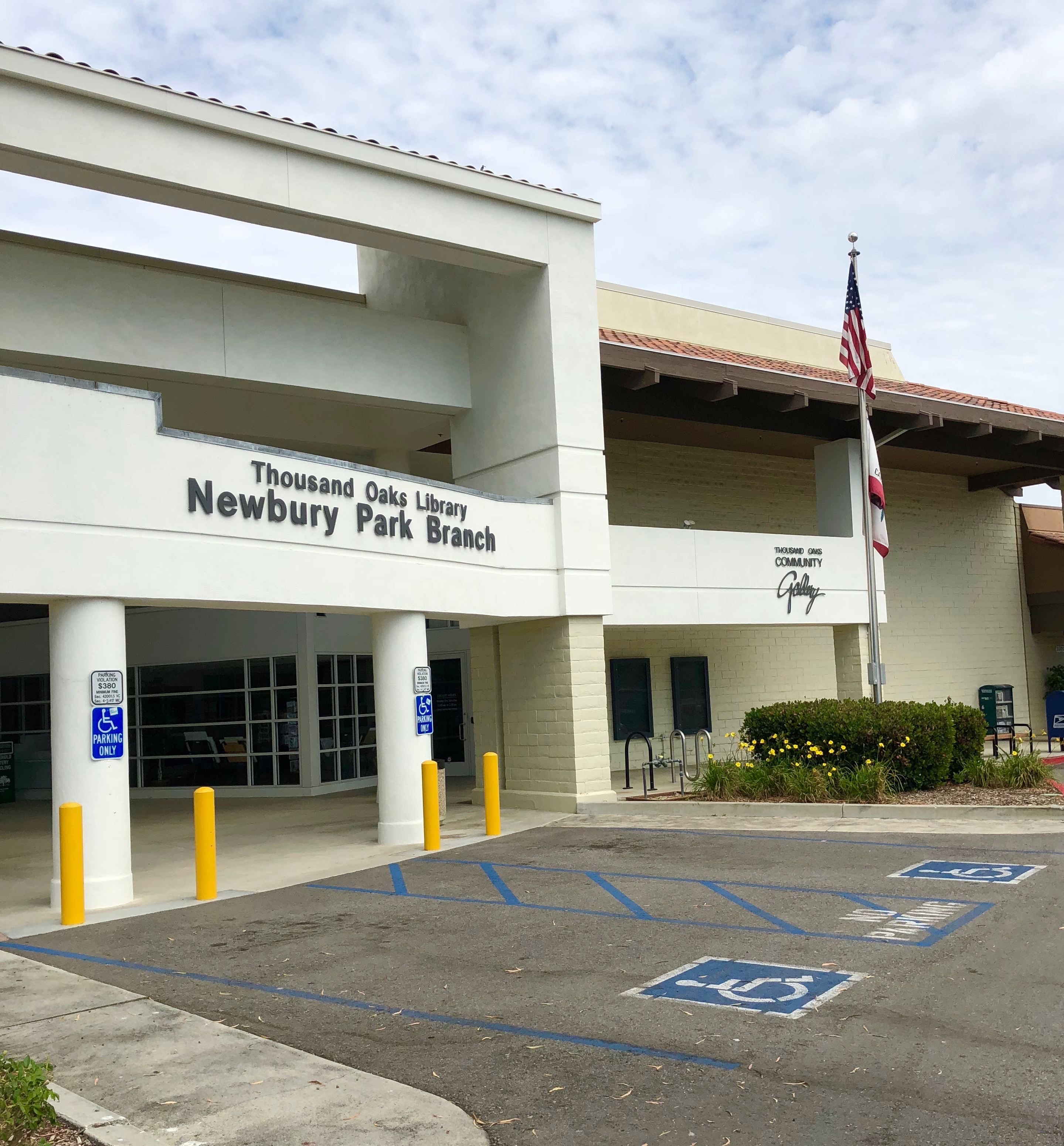 The Newbury Park Branch Library, part of the Thousand Oaks Library system
