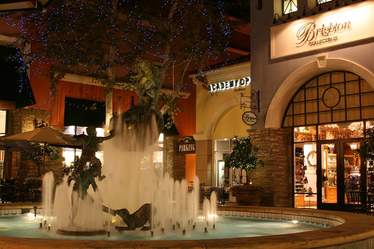 The Promenade at Westlake shopping center in Westlake Village