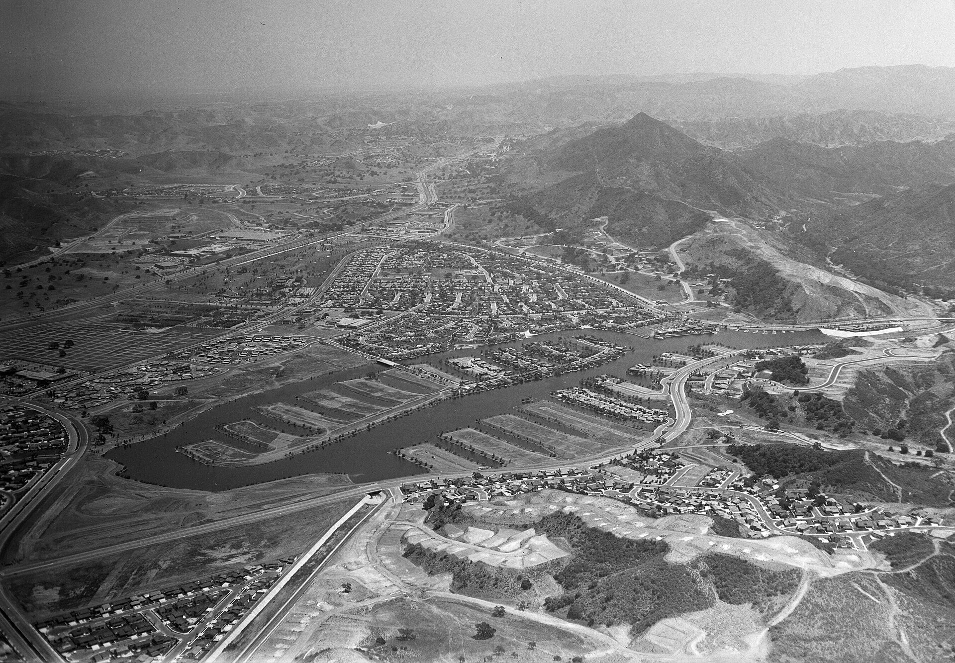 1970s aerial photograph of Westlake Village and Westlake Lake under construction