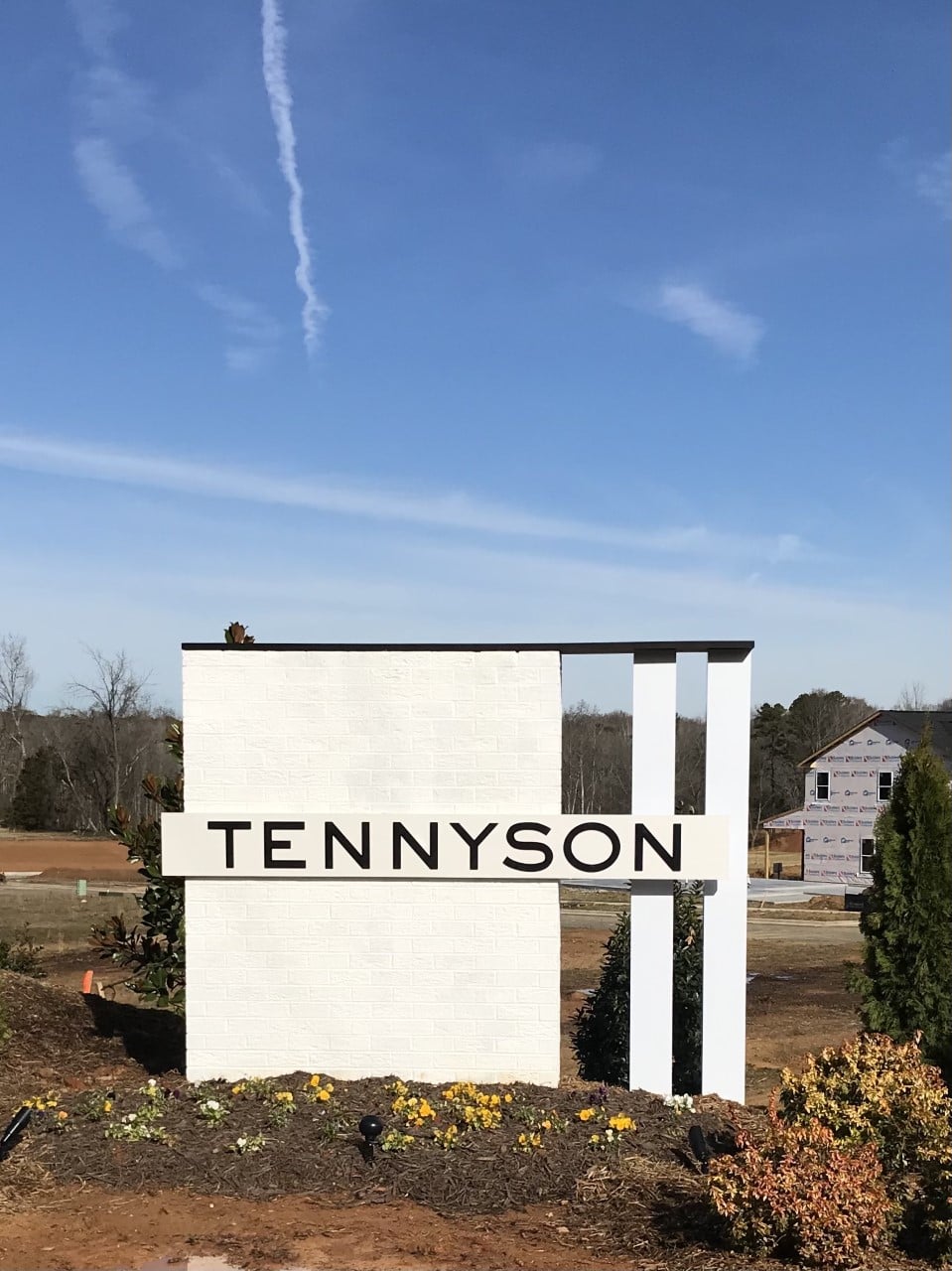 Tennyson Entrace Monument