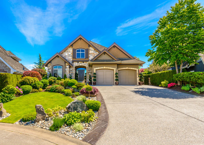 Luxury house in Vancouver, Canada. (1) (1)