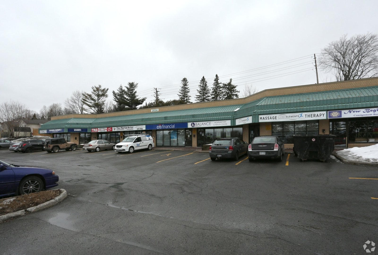2034 St. Joseph Boulevard retail plaza in Ottawa