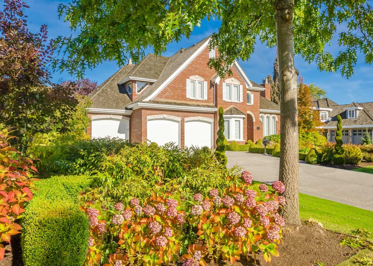 Home with gorgeous outdoor