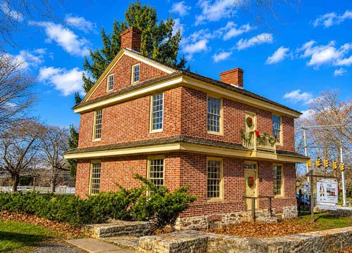 Newtown Square 1
