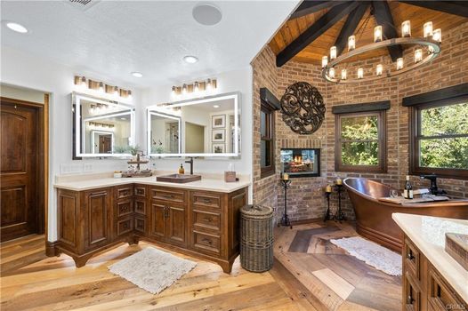 1185 Village Drive (40)