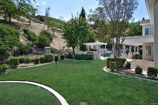 3021 Street Of The Chimes (43)