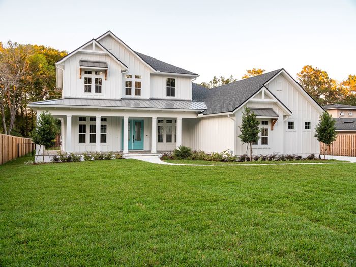 New luxury home construction Exterior 1