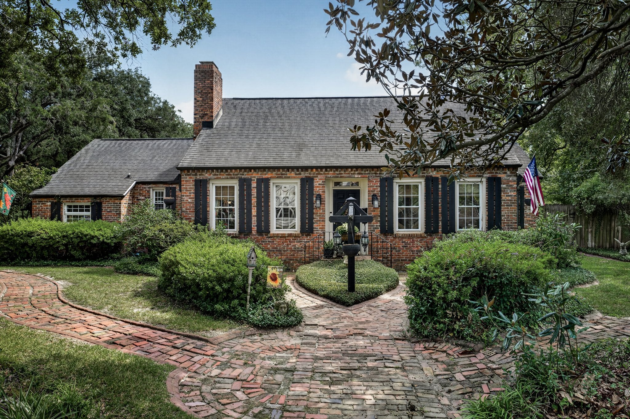 01-500-orange-st-georgetown-sc-front-exterior